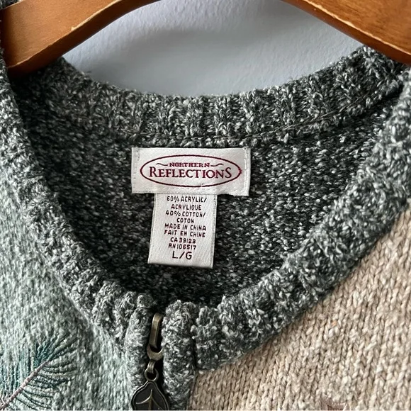 Northern Reflections Green and Cream Patchwork Zip Sweater Vest - Picture 6 of 7